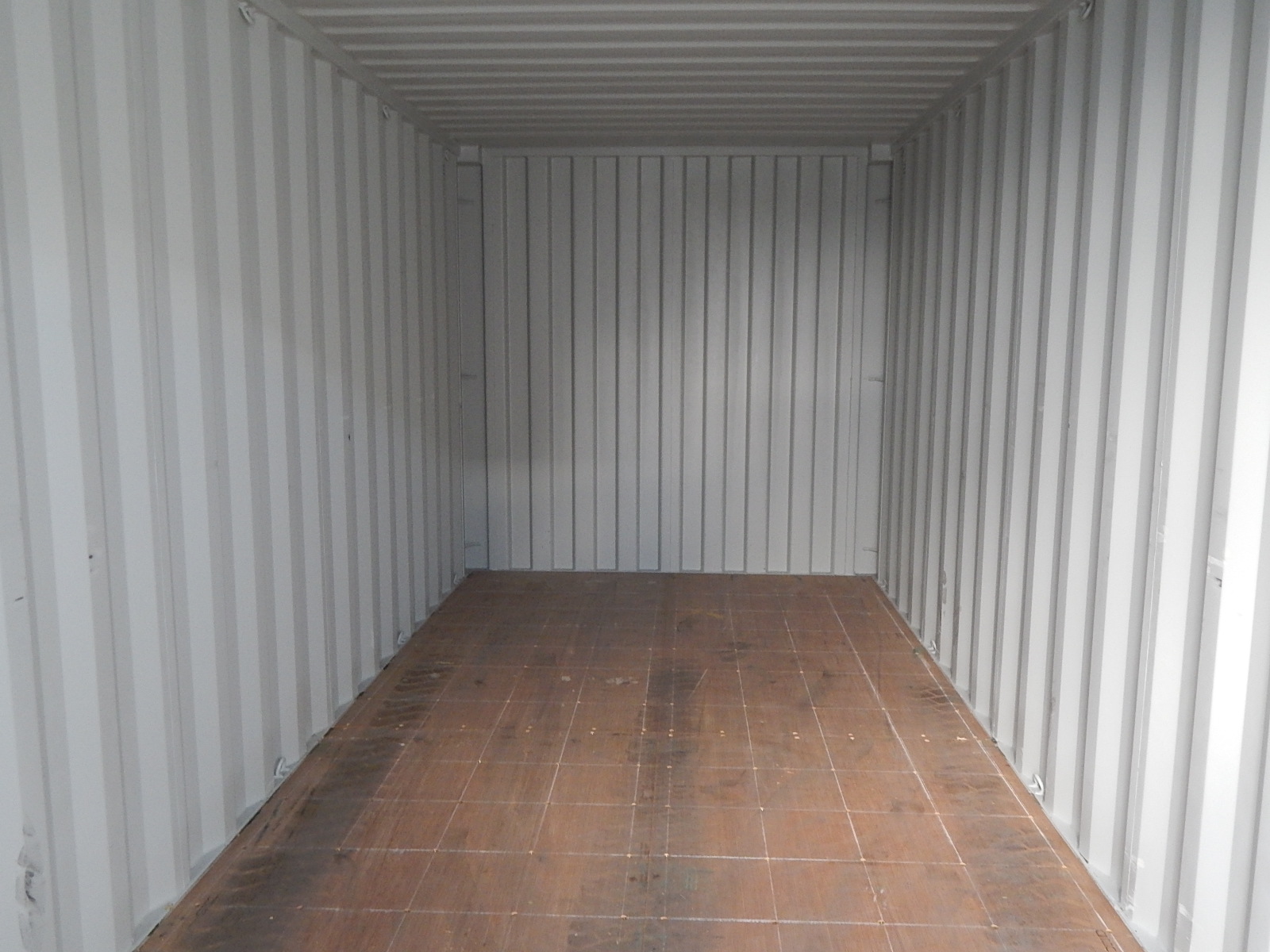 20ft Standard — Rückansicht