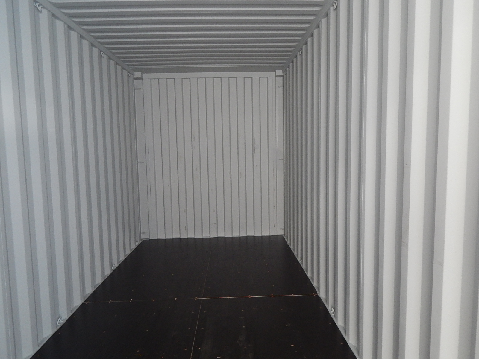 20ft High Cube — Rückansicht